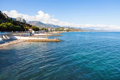 Серфинг на волнах Моря Алушта запечатлен на фотографиях