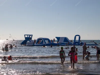 Удивительные оттенки воды моря в Анапе в сентябре (фото)