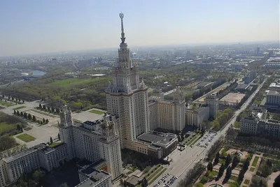 Исследуйте Московский государственный университет через фотографии