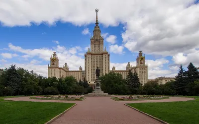 Фотографии Московского государственного университета: красота и история