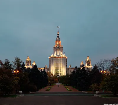 Путешествие по Московскому государственному университету на фото