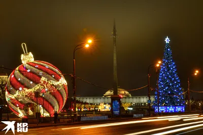2. Разноцветные огоньки: Фото Москвы на Новый год в разных форматах
