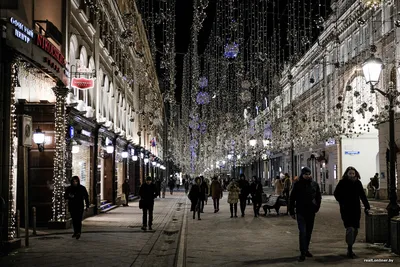 Магия новогодней Москвы: выберите размер и скачайте фото в формате JPG