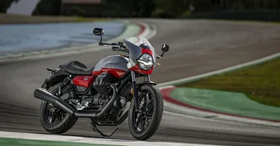 Превосходные фото Moto Guzzi V7 III Stone