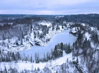 Ледяные формы: Фото Мраморного каньона с кристаллическими узорами