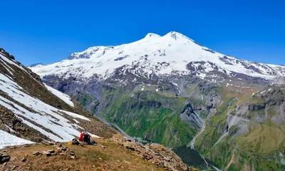 Загадочные горы на фото