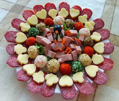Фото нарезки овощей для праздничного стола в формате PNG