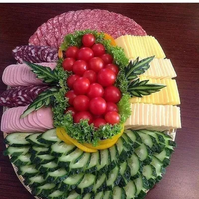 Красивая нарезка овощей на праздничные блюда: фотография