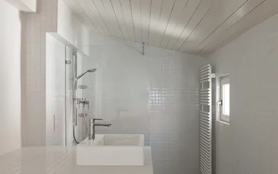 Фото натяжных потолков в ванной комнате