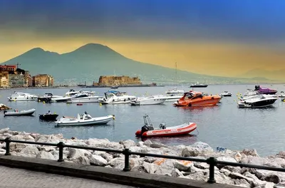 Загадочная красота Неаполя зимой: выберите размер и формат