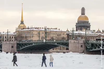 Белоснежные берега Невы: Уникальные изображения зимнего пейзажа