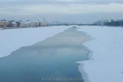 Зимние отражения на Неве: Уникальные картинки в высоком разрешении