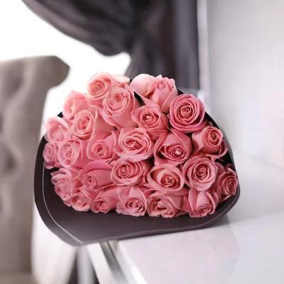 Фотография розовых роз в формате webp