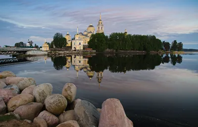 Скачать бесплатно фотографии Нилова пустынь в формате PNG