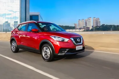 Nissan Kicks 2023 на фото на природе