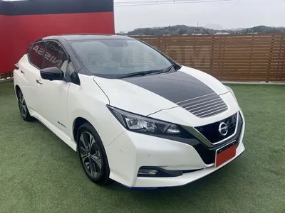 Фото Nissan Leaf 2023: простота и удобство