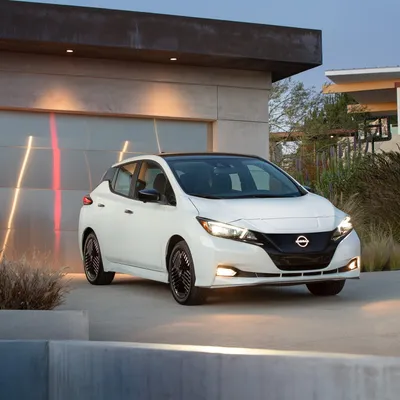 Картинки Nissan Leaf 2023 в разных форматах