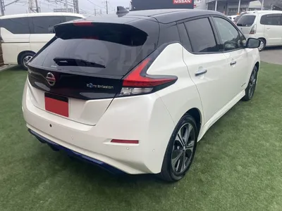 Фото Nissan Leaf 2023 с экономичным расходом топлива