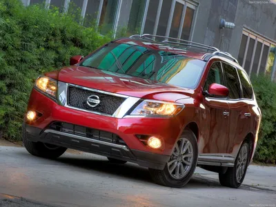 Высококачественные фото Nissan Pathfinder 2023