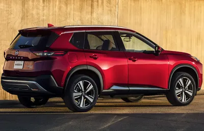 Фотографии Nissan Rogue 2023 на переднем плане