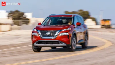 Изображения Nissan Rogue 2023 на дороге