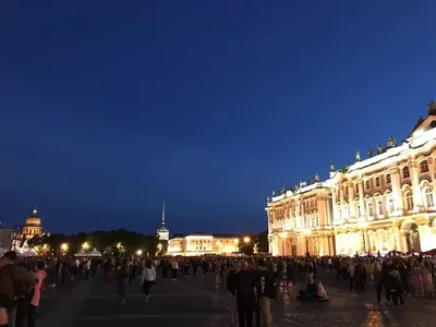 Лучи Зимнего Света: Фотографии Ночи в Петербурге