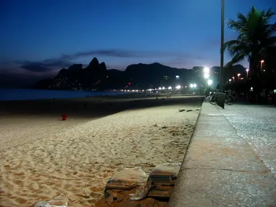 Фото ночного пляжа в разных форматах