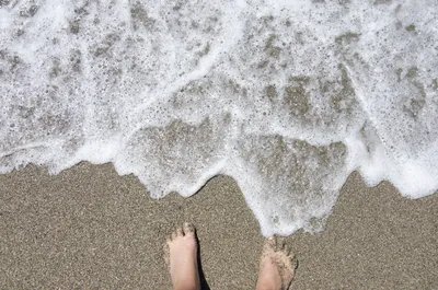 Красивые изображения ног на пляже