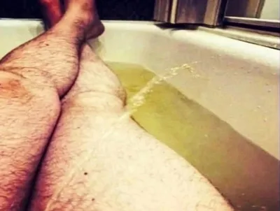 Фото ног в ванной в формате JPG