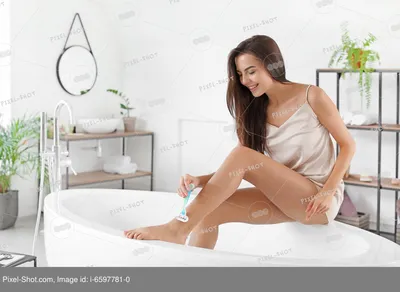 Фото ног в ванной в формате JPG для скачивания