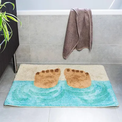 Фото ног в ванной в формате PNG для скачивания