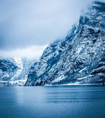 Зимнее фотоискусство: Фьорды Норвегии в разрешении высокой четкости