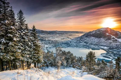 Зимний великолепие: Фьорды Норвегии на ваших экранах