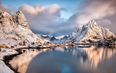 Ледяные шедевры: Норвежские фьорды в холодной красе