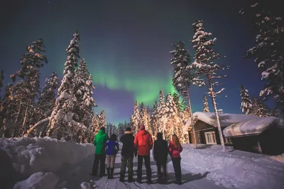 Заснеженные драгоценности: Фотографии зимних фьордов в HD