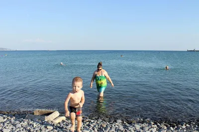 Красочные снимки морского пейзажа Новороссийска. Полезные фото для фона и обоев