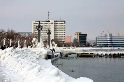 Фотографии города на Черном море зимой: Изображения в формате WebP для скачивания
