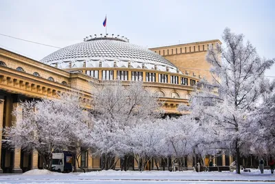 Зимний великолепие Новосибирска: Фотографии высокого разрешения