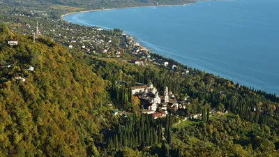 Фотографии прибрежной зоны Нового Афона: насладитесь красотой момента