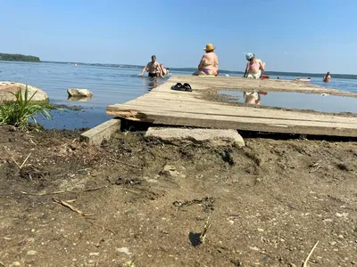 Фотографии солнечного берега на нудийском пляже для скачивания