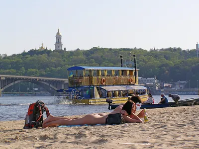 Нудистский пляж на фотографиях: гармония с природой и собой