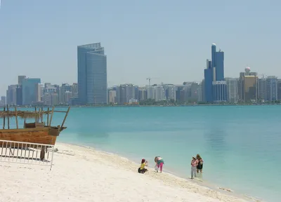 Фотографии пляжей ОАЭ с видом на океан