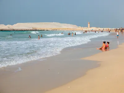 Фотоальбом пляжей ОАЭ: великолепие и удовольствие