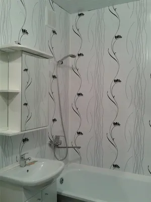 Фотографии обшивки ванной панелями в разных размерах