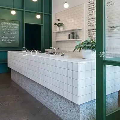 Фотообзор: стильные ванные комнаты с однотонной плиткой