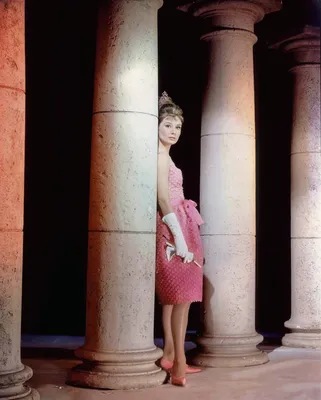 Суперреалистичные рисунки Аудре Хепберн: HD фотографии на айфон.