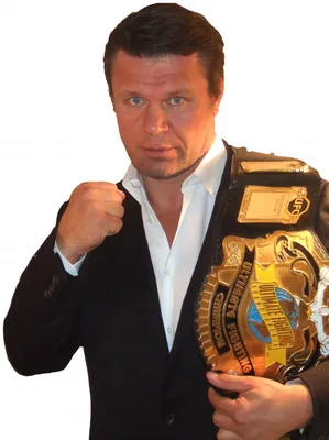 Олег Тактаров: боец, чемпион и легенда на фото