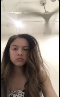 Фото Olivia Rodrigo: выберите формат PNG для прозрачного фона