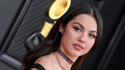 Фото Olivia Rodrigo: выберите формат JPG для универсального использования