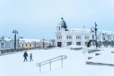 Лучшие моменты зимнего Омска: Фото в различных форматах
